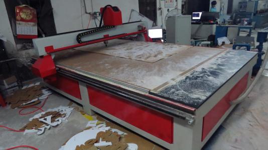 亞克力發(fā)光字雕刻過(guò)程