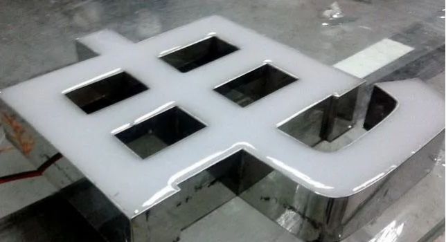 pvc字和水晶字價(jià)格_pvc廣告字_pvc廣告貼紙