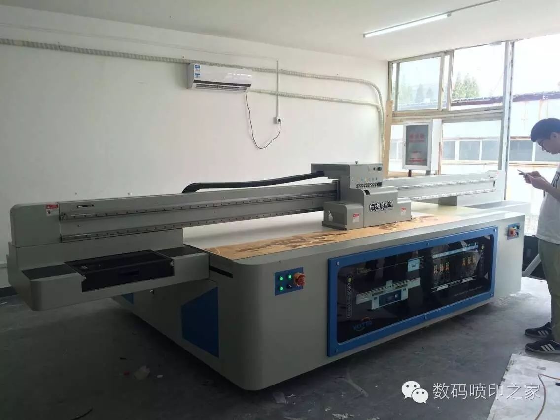 uv卷材機(jī)打印材料_uv立體打印機(jī)_3d打印立體浮雕機(jī)