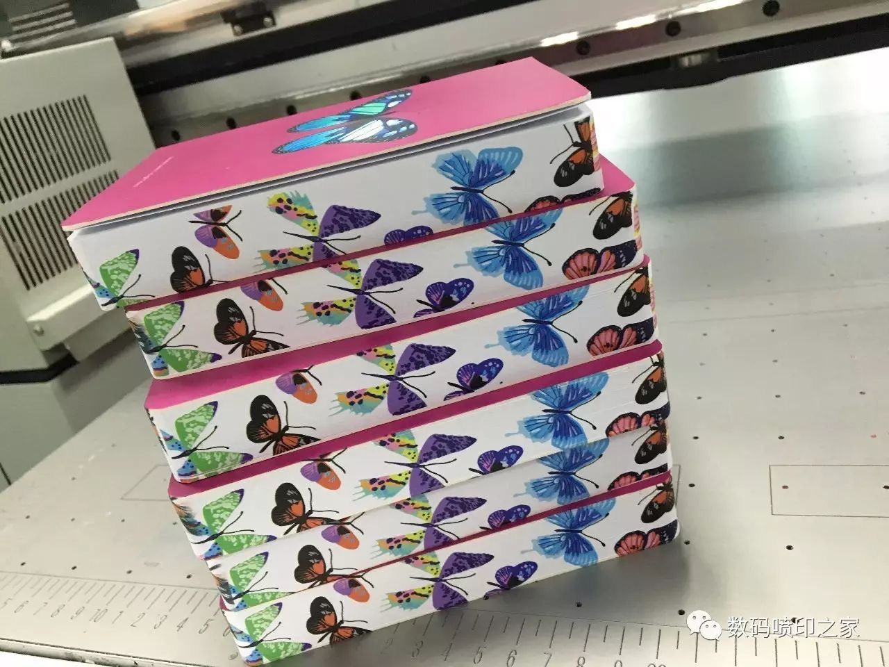 uv卷材機(jī)打印材料_3d打印立體浮雕機(jī)_uv立體打印機(jī)