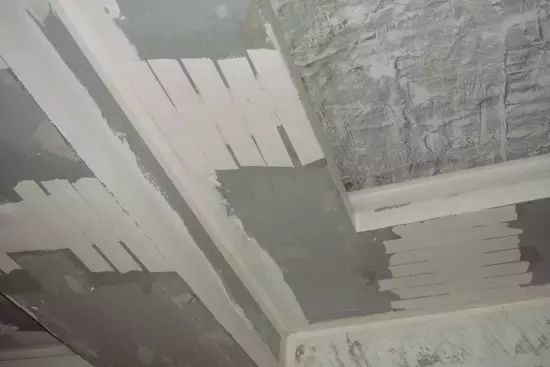 石膏板與亞克力吊頂_吊頂全吊和半吊哪個(gè)好_亞克力吊頂怎么吊