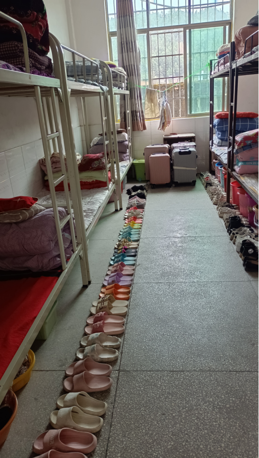 班級(jí)許愿墻_班級(jí)照片墻設(shè)計(jì)_漂亮的班級(jí)文化墻