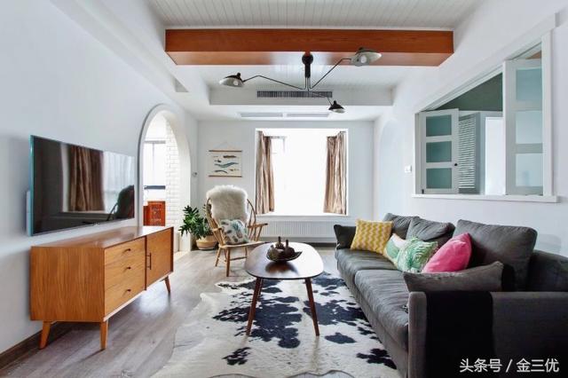 沙發(fā)背景墻不知道怎么裝修？25款不同風格布局，總有一款你喜歡的
