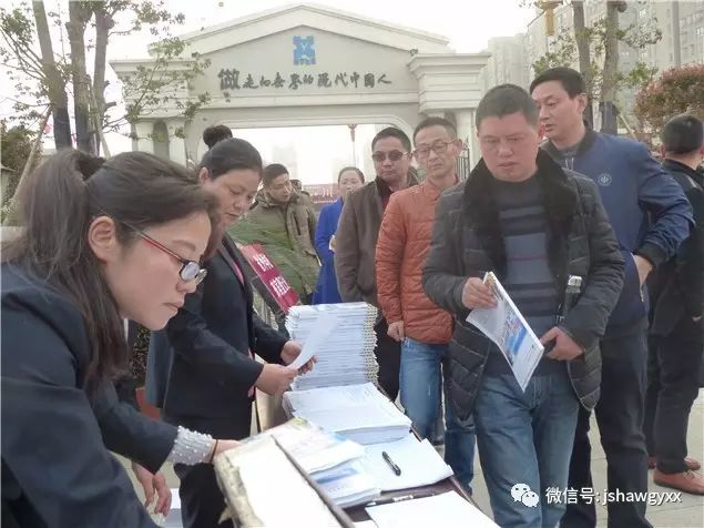 學(xué)校展示欄設(shè)計(jì)圖片_學(xué)校文化墻學(xué)生展示欄_學(xué)生個(gè)人展示墻