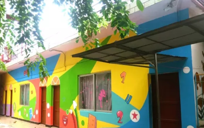 在字母e上面畫創(chuàng)意畫_用英語單詞畫創(chuàng)意畫_外墻創(chuàng)意畫