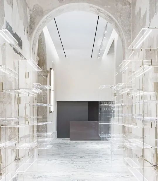 亞克力字是什么材質_亞克力材質的優(yōu)點_亞克力浴缸是什么材質