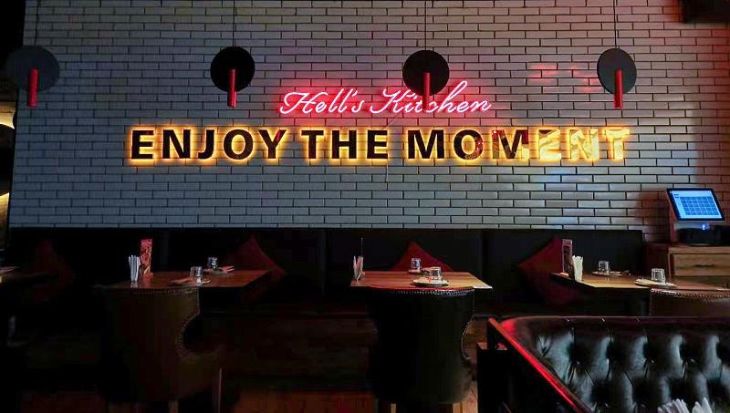 亞克力發(fā)光字能用多少年_亞克力發(fā)光字的價格表_亞克力發(fā)光字體