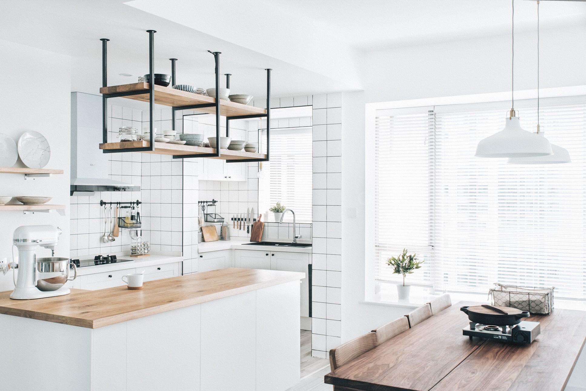 亞克力樹(shù)脂是什么材料_樹(shù)脂擺件材料工藝品樹(shù)脂好嗎_樹(shù)脂字和亞克力字