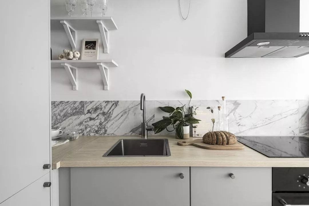 樹(shù)脂擺件材料工藝品樹(shù)脂好嗎_亞克力樹(shù)脂是什么材料_樹(shù)脂字和亞克力字