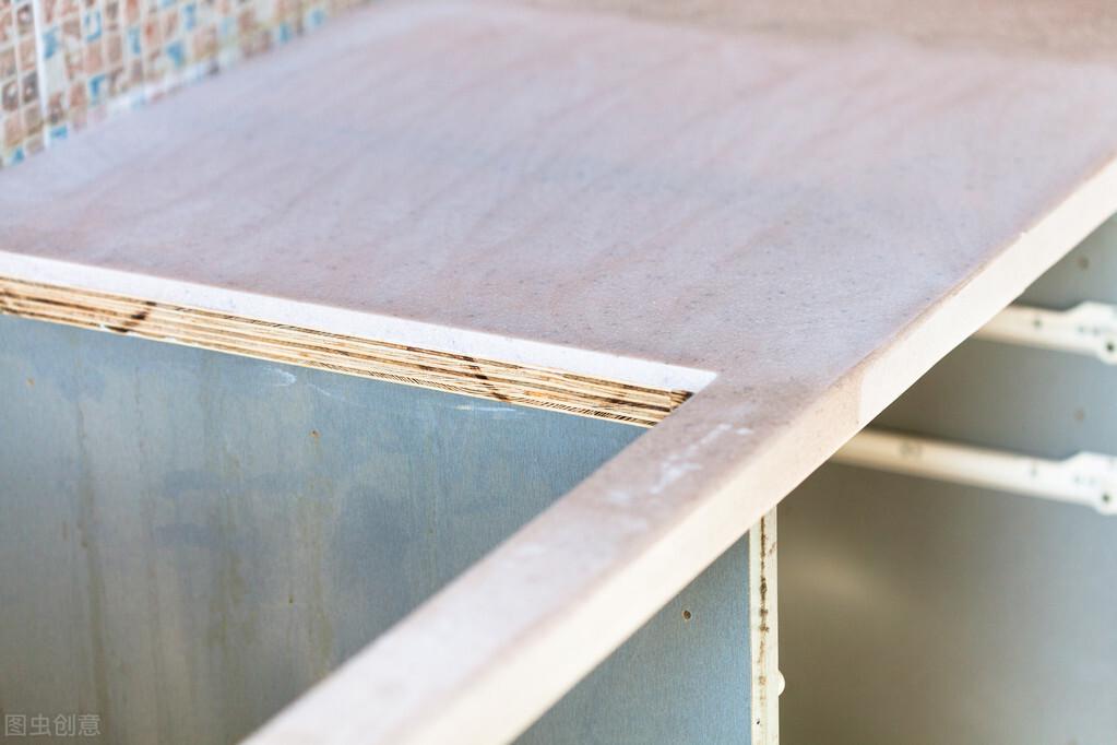 亞克力樹(shù)脂是什么材料_樹(shù)脂擺件材料工藝品樹(shù)脂好嗎_樹(shù)脂字和亞克力字