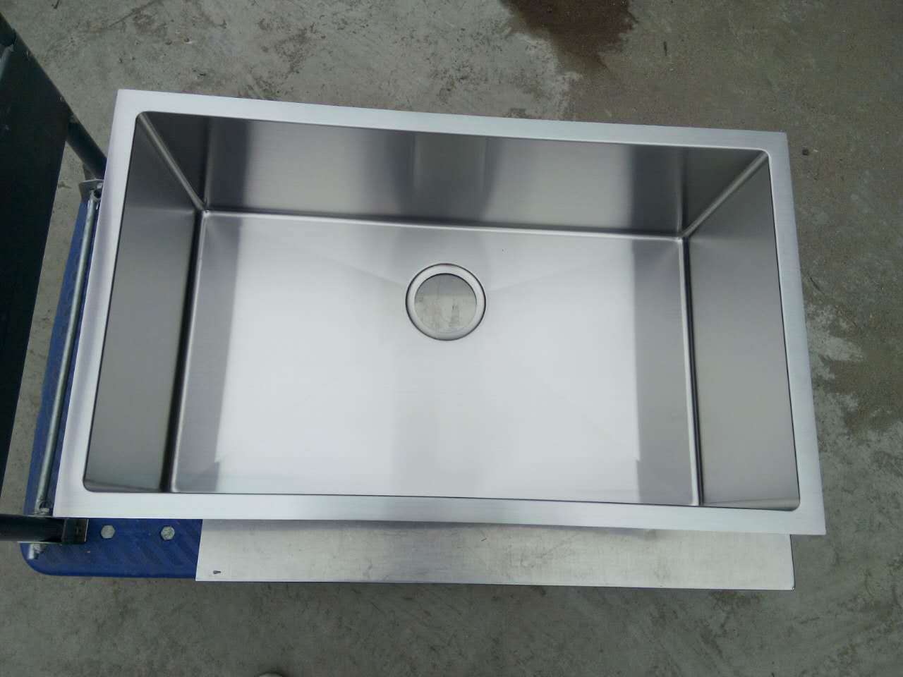 亞克力字安裝技巧_方形亞克力吸頂燈的安裝方式_樹(shù)脂字和亞克力字