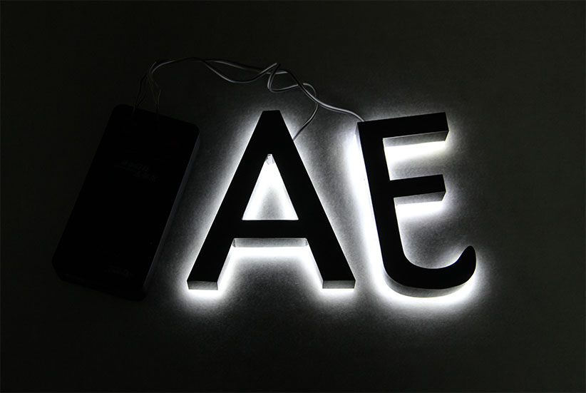 亞克力背光迷你字價格怎么算_達爾優(yōu)背光鍵盤怎么不發(fā)光_金屬背光發(fā)光字