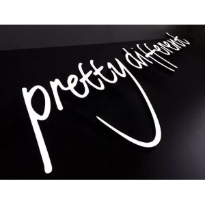 亞克力發(fā)光字和樹脂發(fā)光字哪個好_亞克力發(fā)光字是什么材質